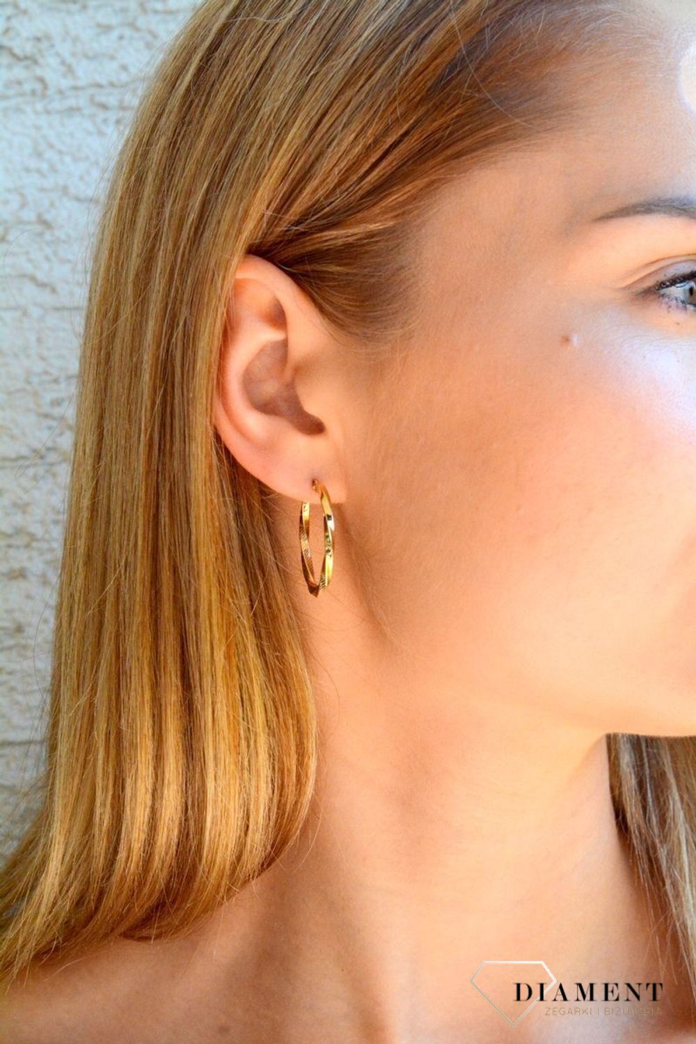 Złote kolczyki damskie 375 owalne zdobione grawerowaniem KL 8539 375.jpg